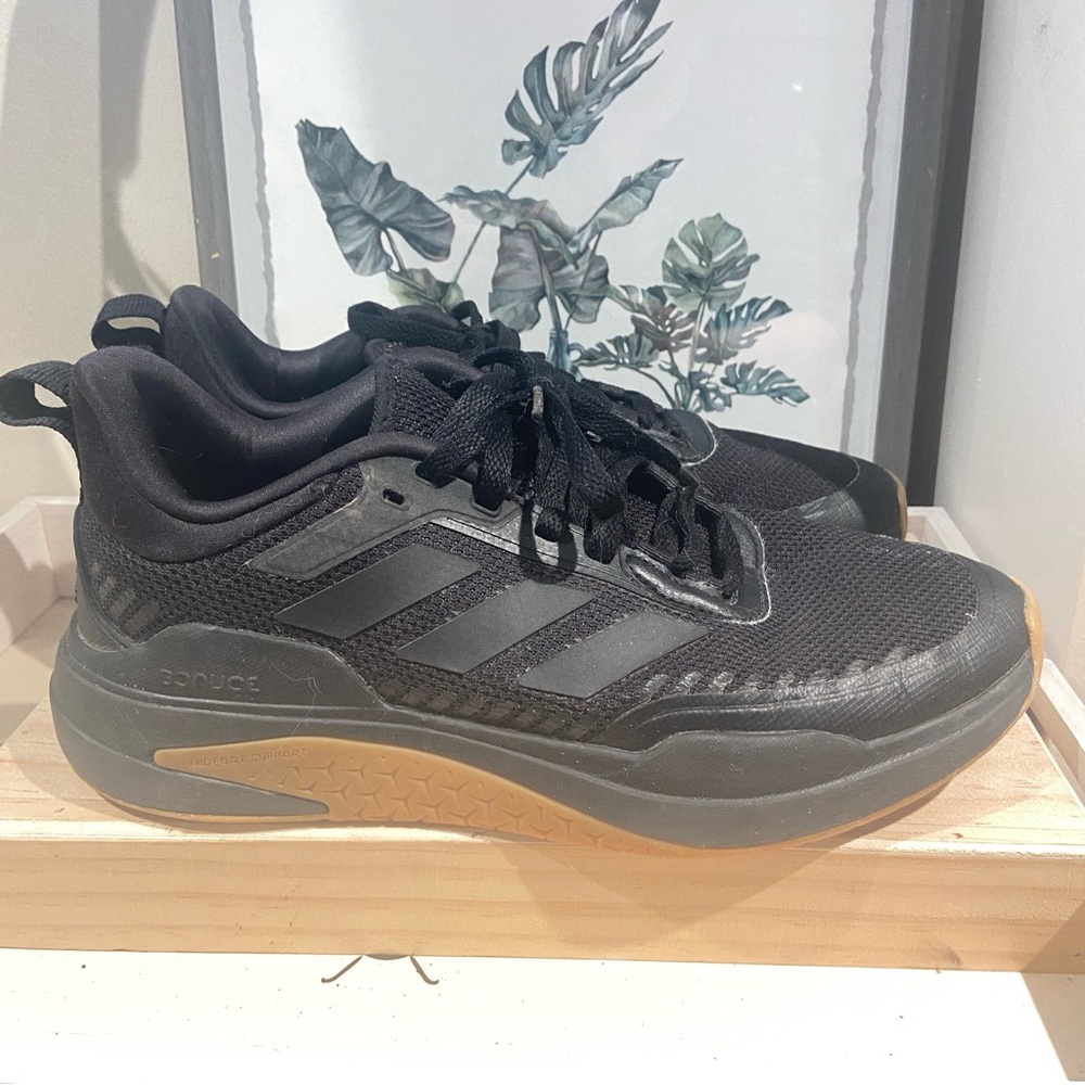 Adidas Trainer V - Sz 6.5